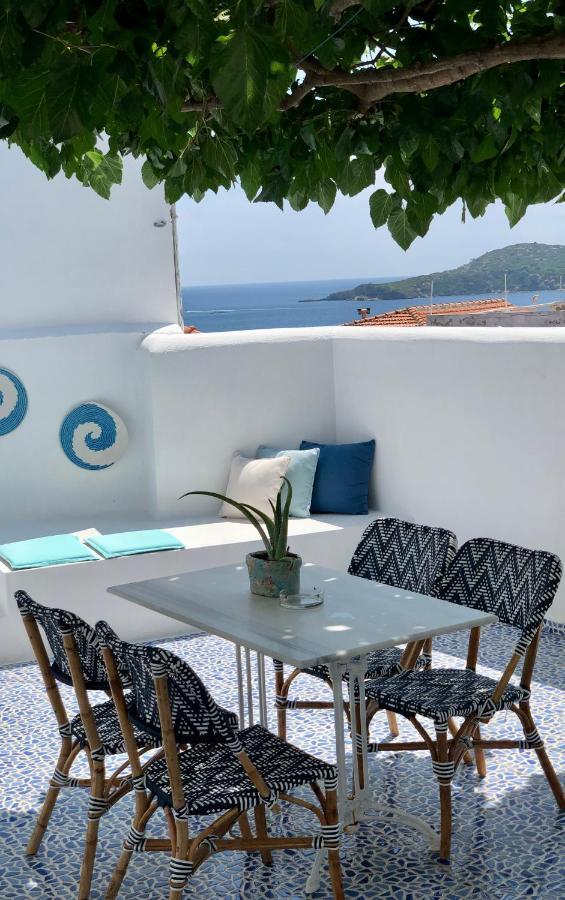 Oikies Skiathos المظهر الخارجي الصورة
